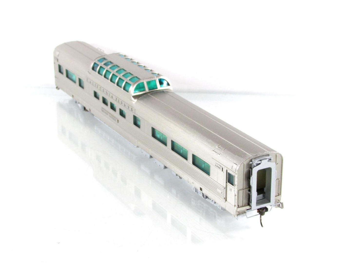 HO Scale ***CB&Q CA ZEPHYR*** SILVER LODGE Dome #4717 --- Broadway 1493, Lighted