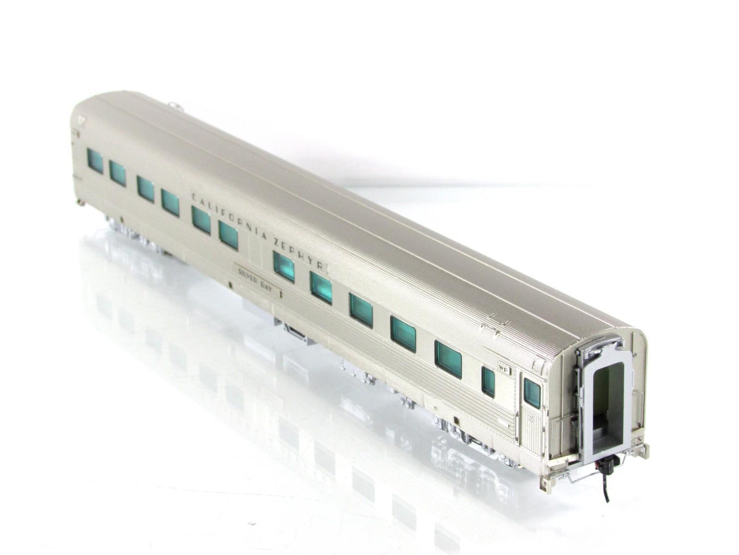HO Scale ***WP CA ZEPHYR*** SILVER BAY Sleeper #866 ----- Broadway 1516, Lighted