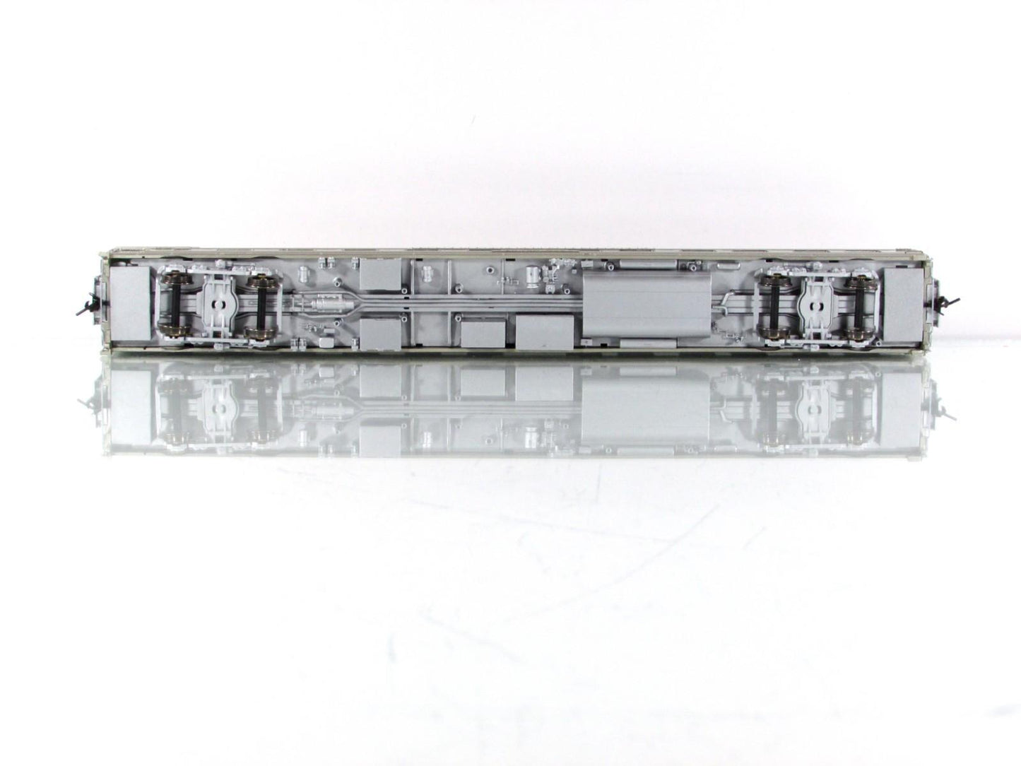HO Scale ***WP CA ZEPHYR*** SILVER BAY Sleeper #866 ----- Broadway 1516, Lighted