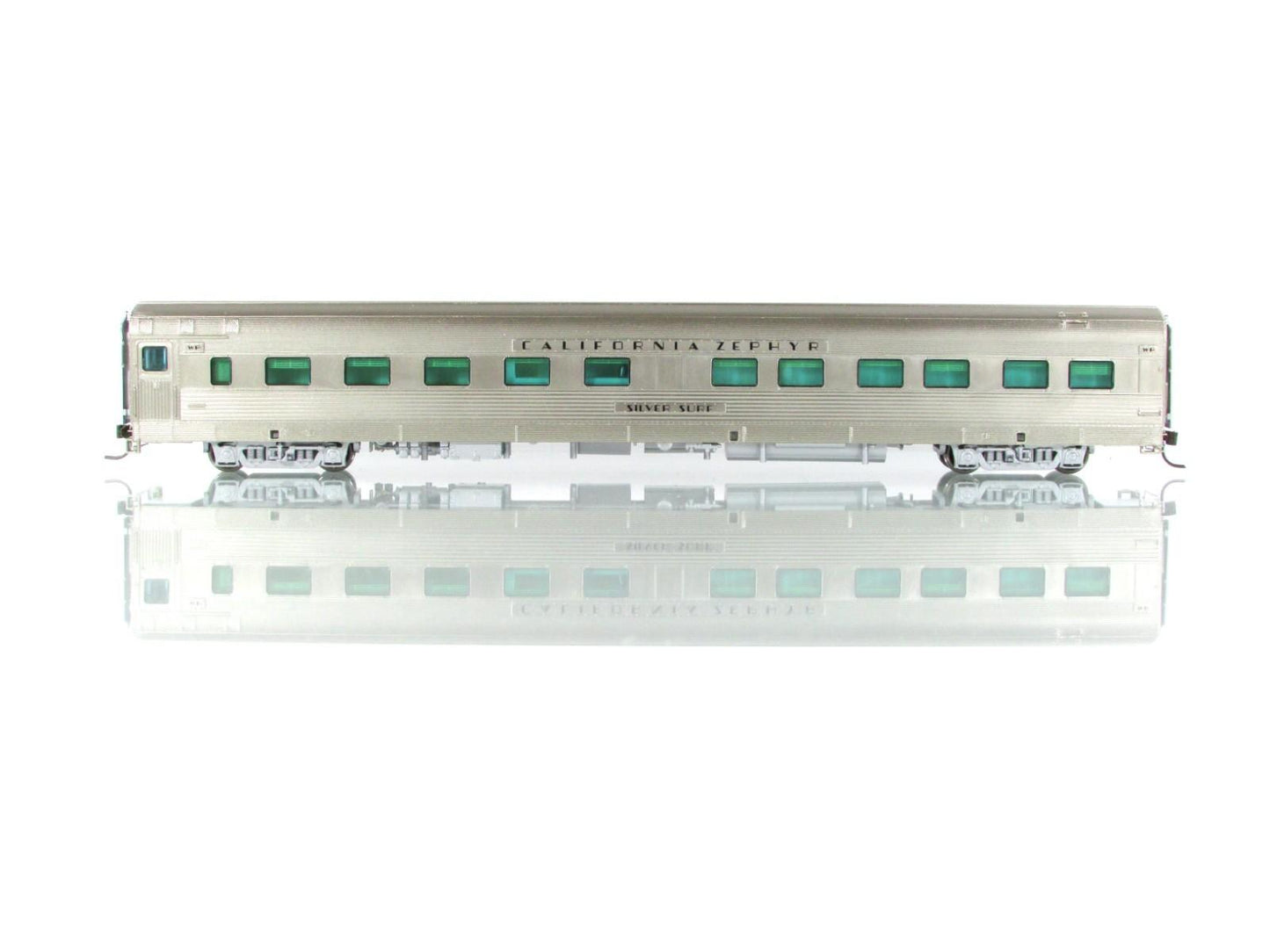 HO Scale ***WP CA ZEPHYR*** SILVER SURF Sleeper #867 ---- Broadway 1517, Lighted