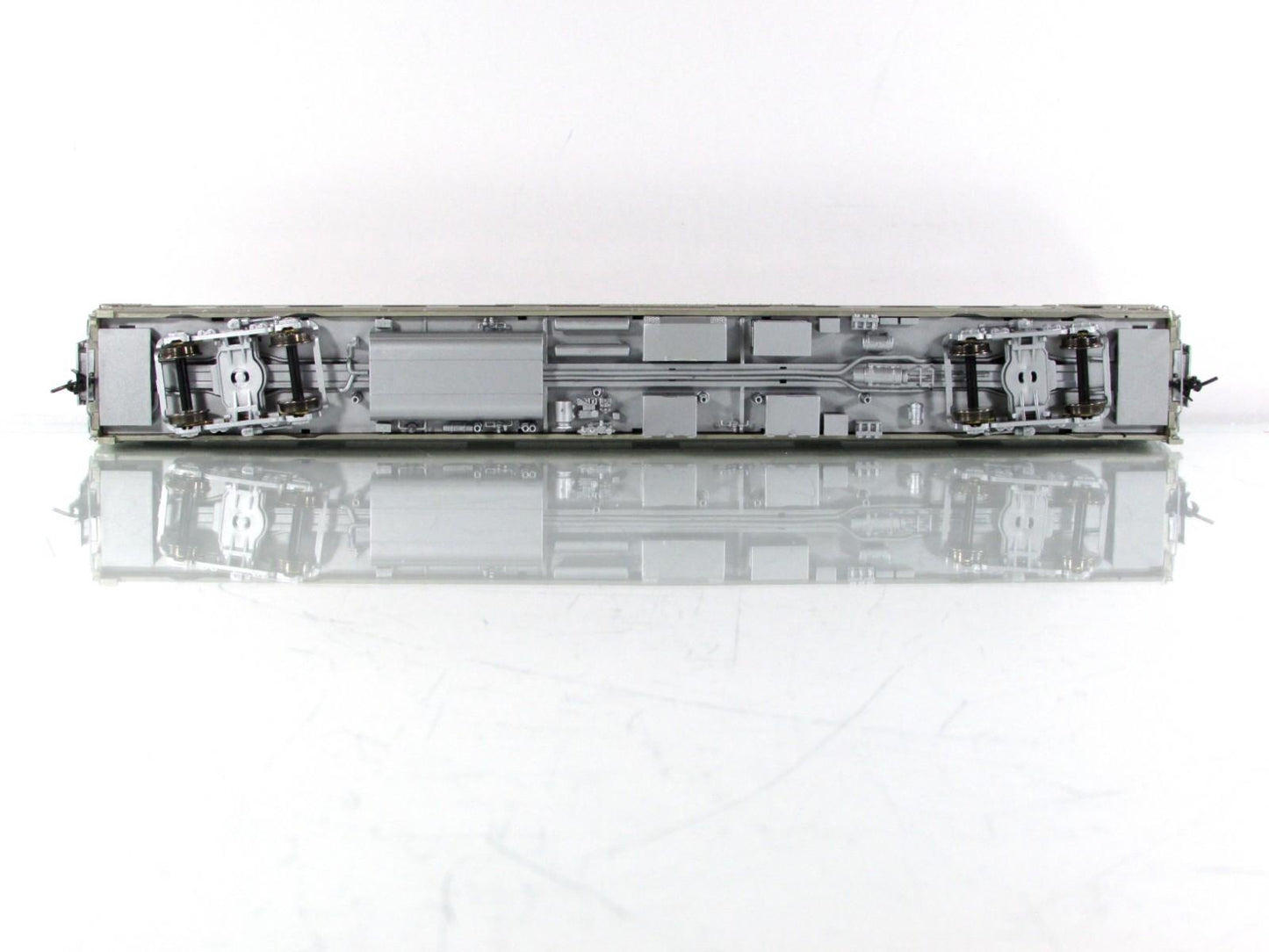 HO Scale ***CB&Q CA ZEPHYR*** SILVER QUAIL Sleeper #451 - Broadway 1522, Lighted