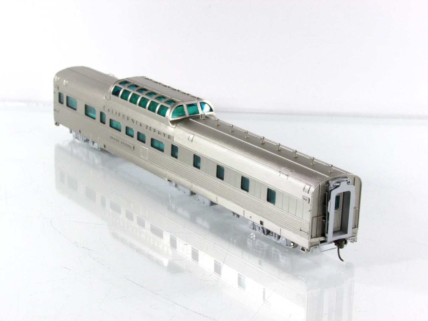 HO Scale ***WP CA ZEPHYR*** SILVER HOSTEL DOME #832 --- Broadway 1503, Lighted