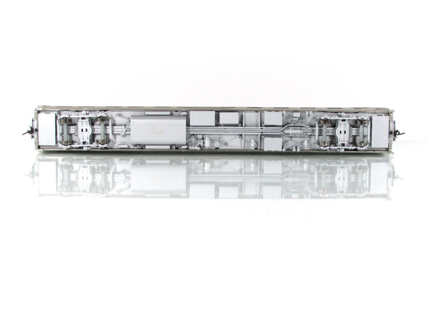 HO Scale ***WP CA ZEPHYR*** SILVER PALISADE Sleeper #864 - Broadway 531, Lighted