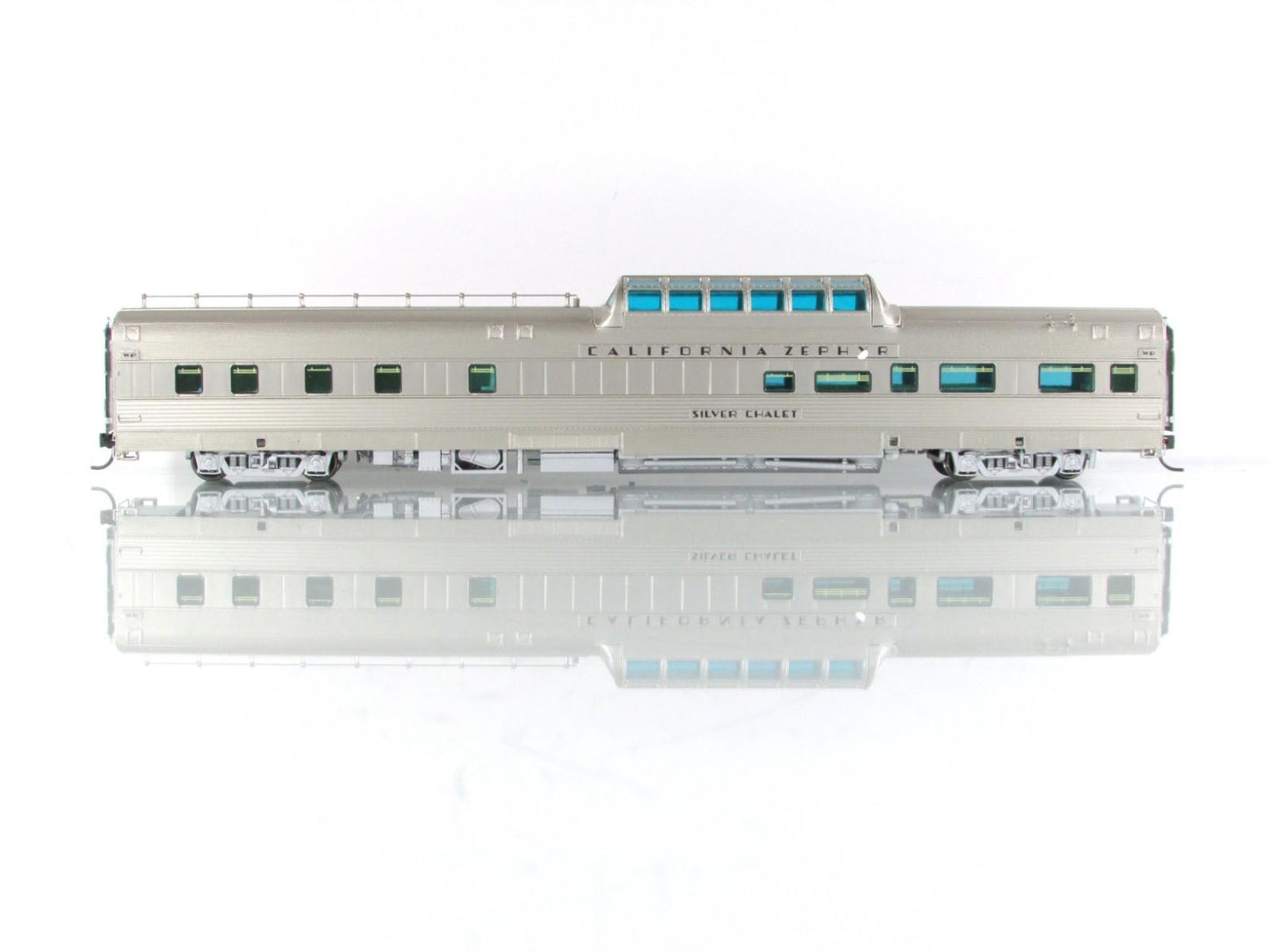 HO Scale ***WP CA ZEPHYR*** SILVER CHALET DOME #831 ------ Broadway 527, Lighted