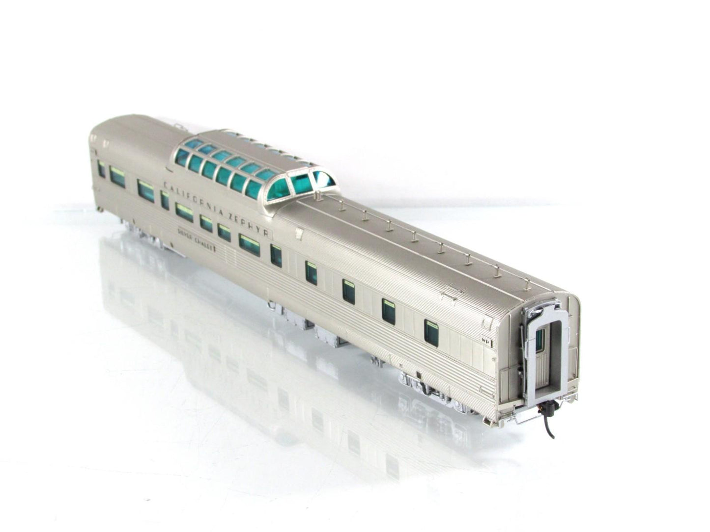 HO Scale ***WP CA ZEPHYR*** SILVER CHALET DOME #831 ------ Broadway 527, Lighted