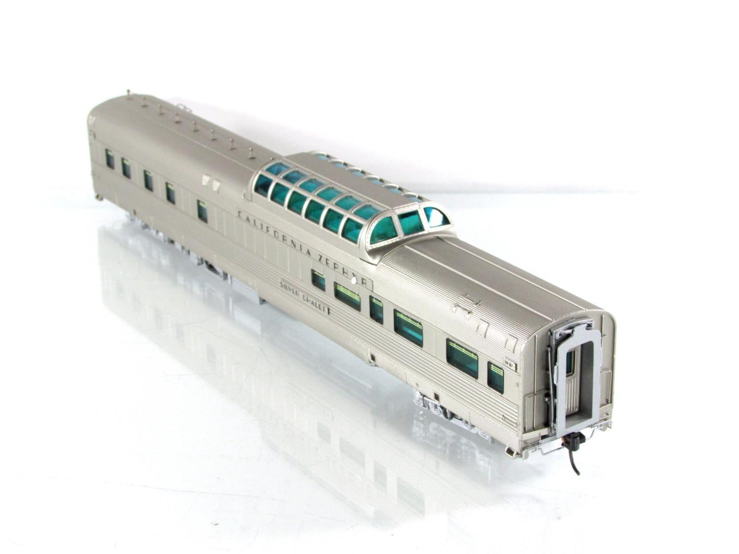 HO Scale ***WP CA ZEPHYR*** SILVER CHALET DOME #831 ------ Broadway 527, Lighted