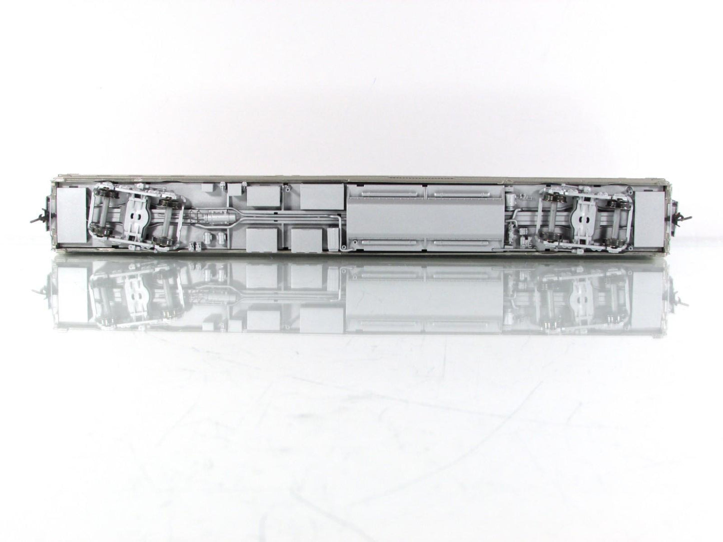 HO Scale ***WP CA ZEPHYR*** SILVER CHALET DOME #831 ------ Broadway 527, Lighted