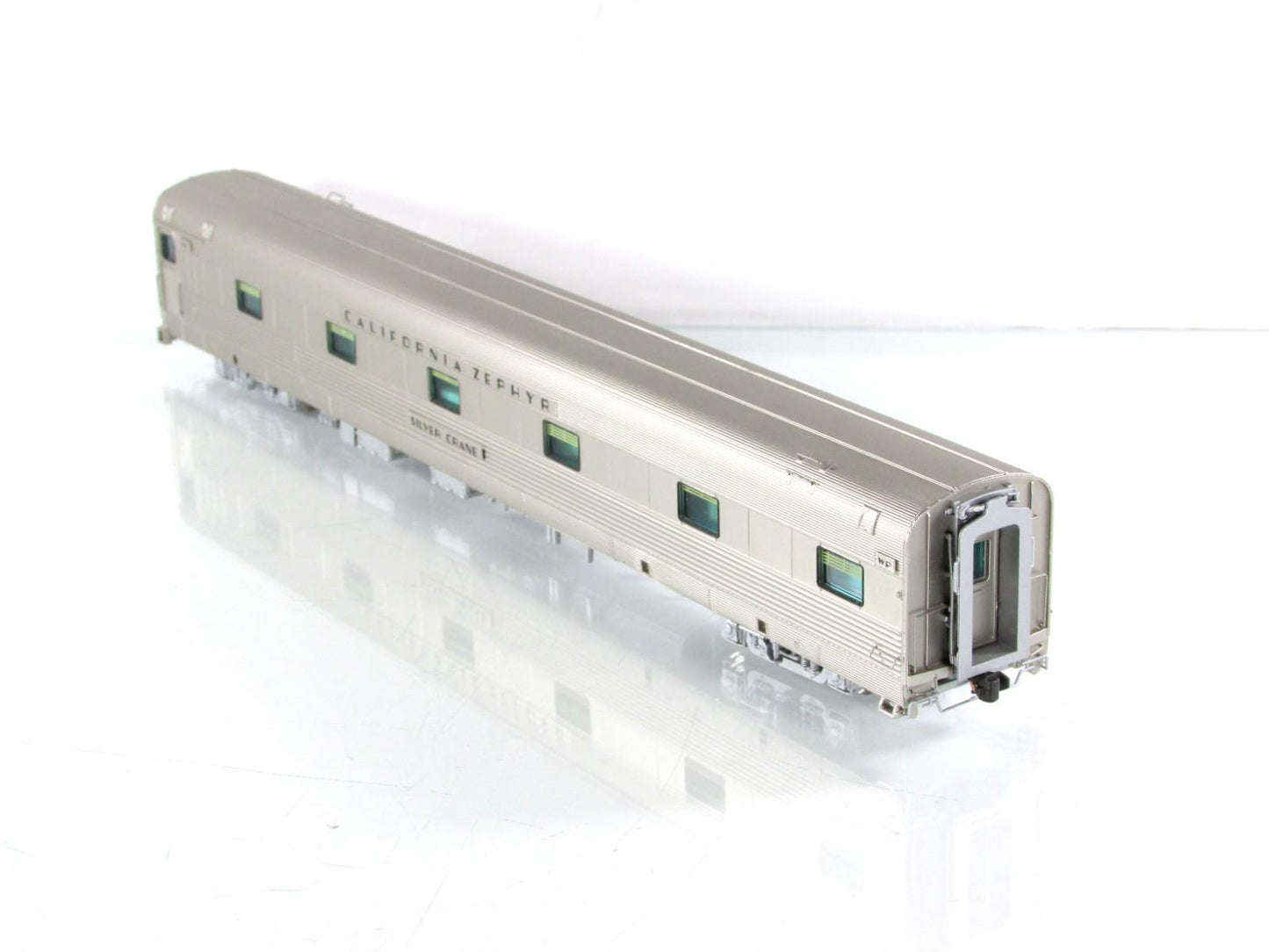 HO Scale ***WP CA ZEPHYR*** SILVER CRANE Sleeper #851 ---- Broadway 533, Lighted
