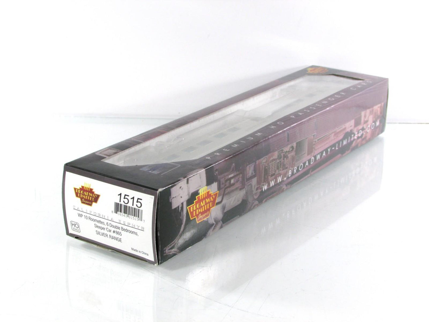 HO Scale ***WP CA ZEPHYR*** SILVER RANGE Sleeper #865 --- Broadway 1515, Lighted