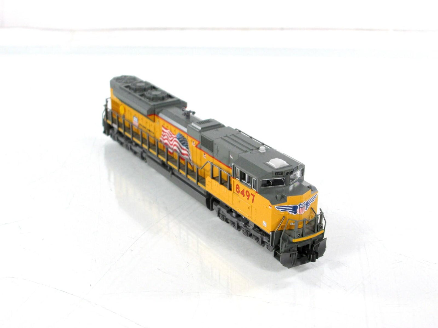 N Scale ***UNION PACIFIC*** SD70ACe, US Flag #8497 - Kato 176-8438, DCC LokSound