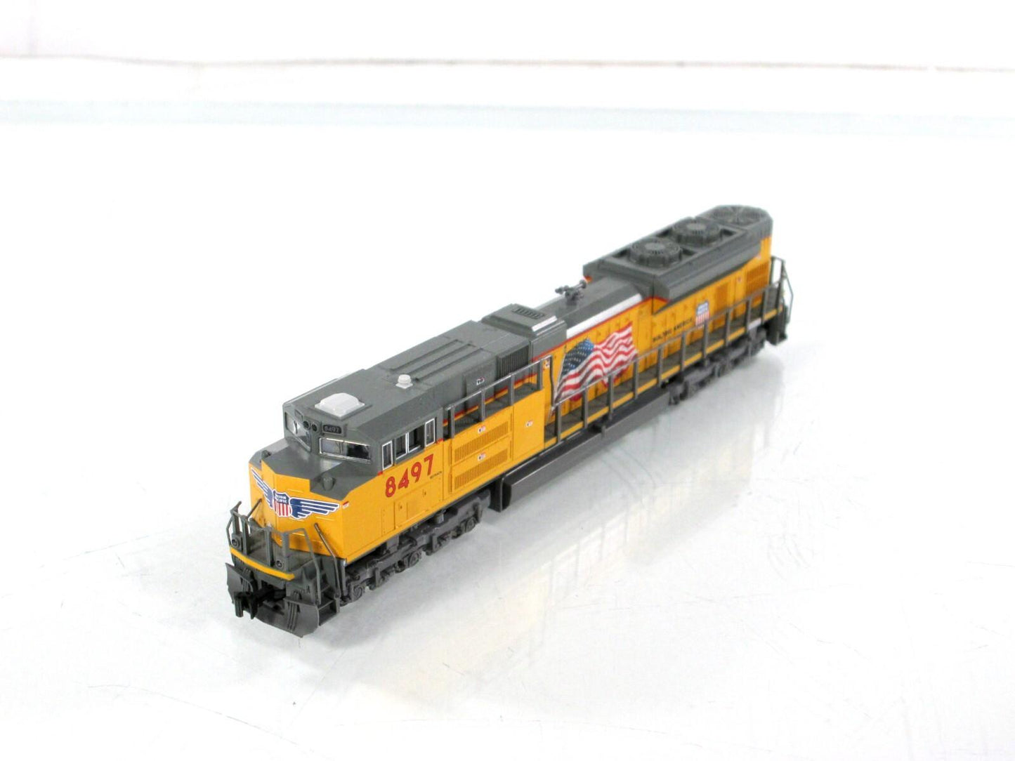 N Scale ***UNION PACIFIC*** SD70ACe, US Flag #8497 - Kato 176-8438, DCC LokSound