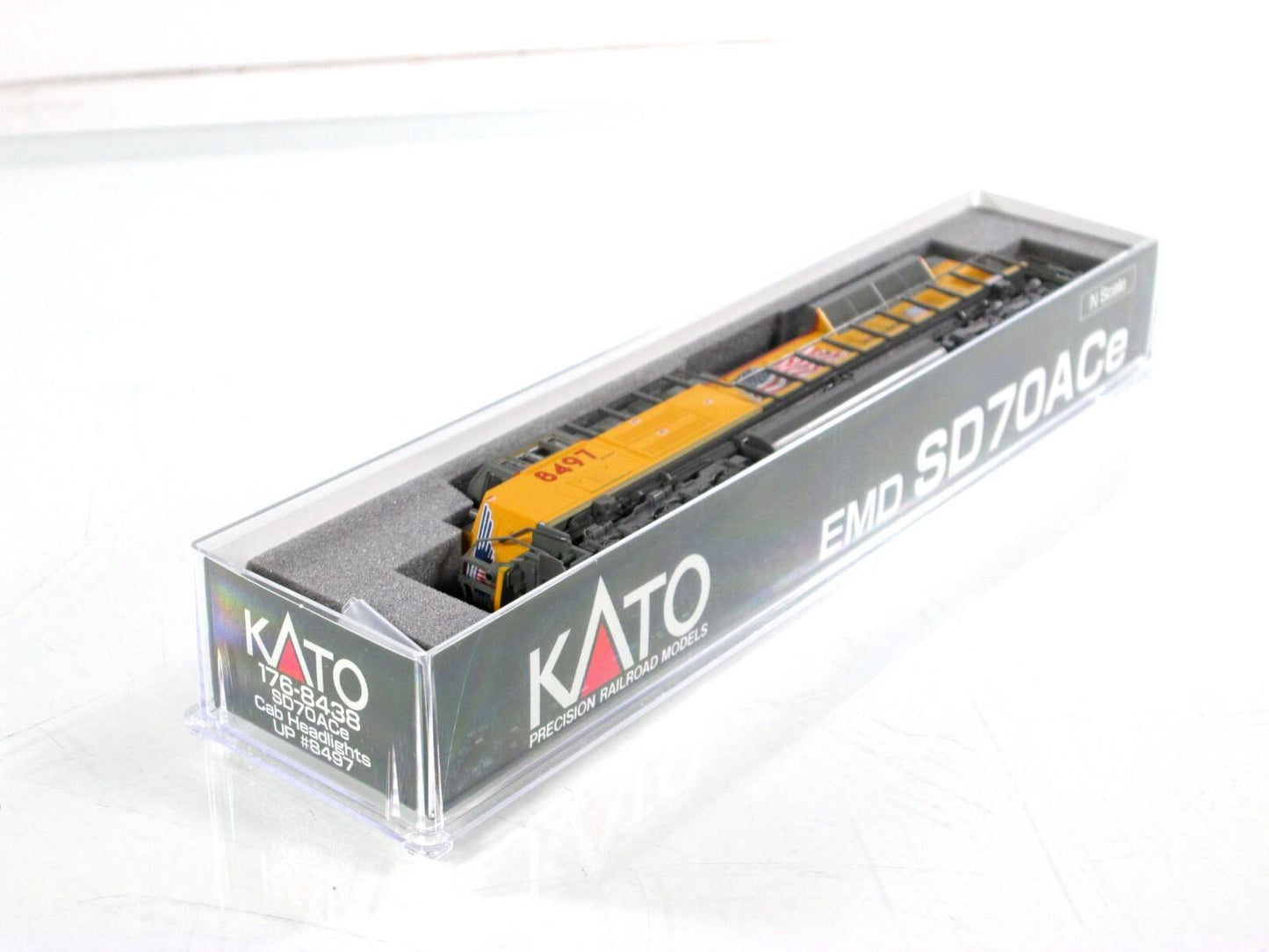 N Scale ***UNION PACIFIC*** SD70ACe, US Flag #8497 - Kato 176-8438, DCC LokSound