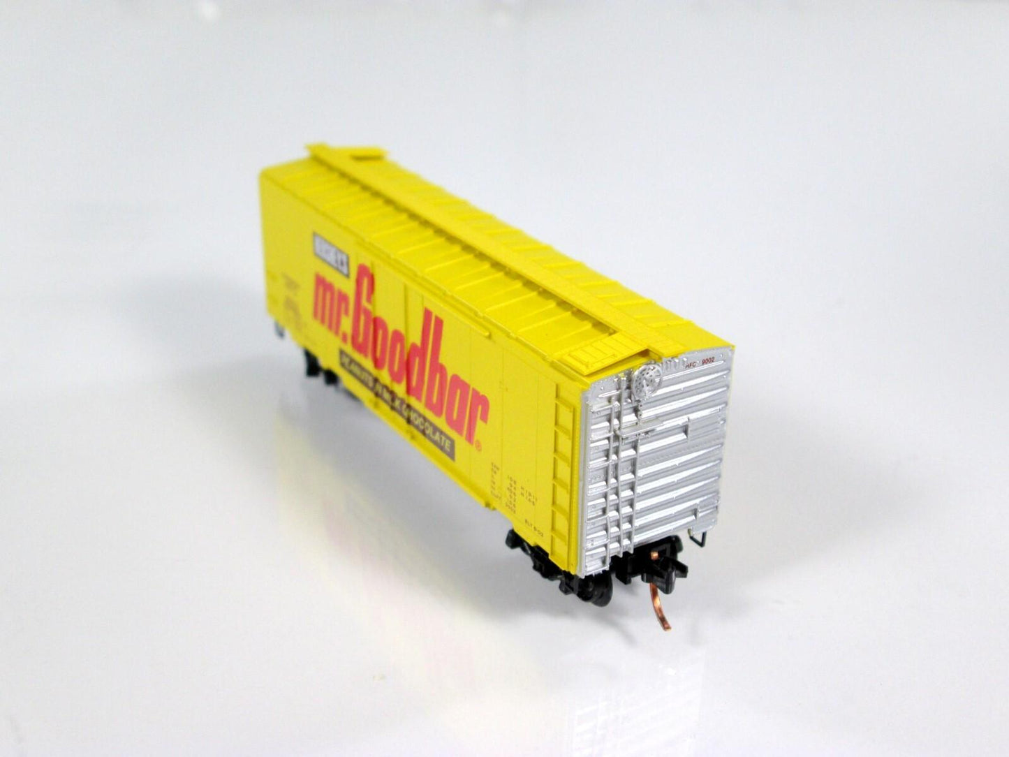 N Scale ***HERSHEY'S MR GOODBAR*** 40' Box Car, HFC 9002 ---- Micro Trains 21310