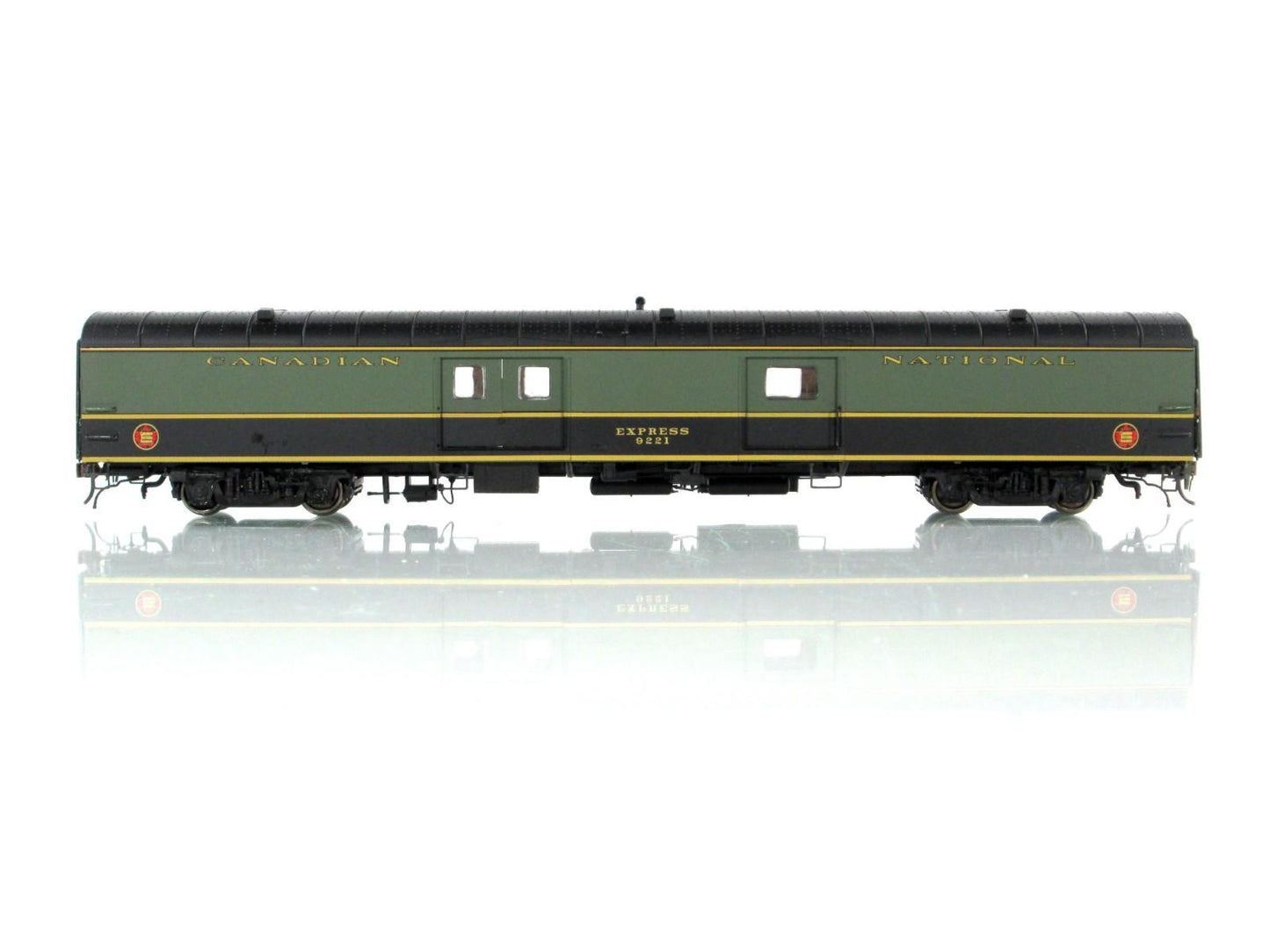 HO Scale ***CANADIAN NATIONAL*** Baggage #9221 --Rapido 106015, Lighted **RARE*