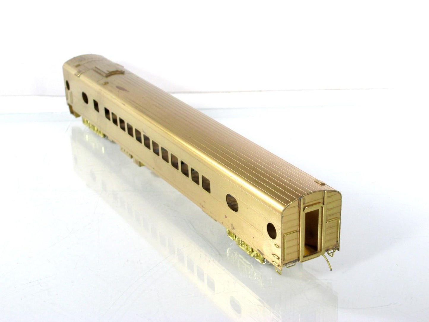 HO Scale BRASS ***MILWAUKEE ROAD*** Coach #655 --- by Palace - Knuckle Couplers