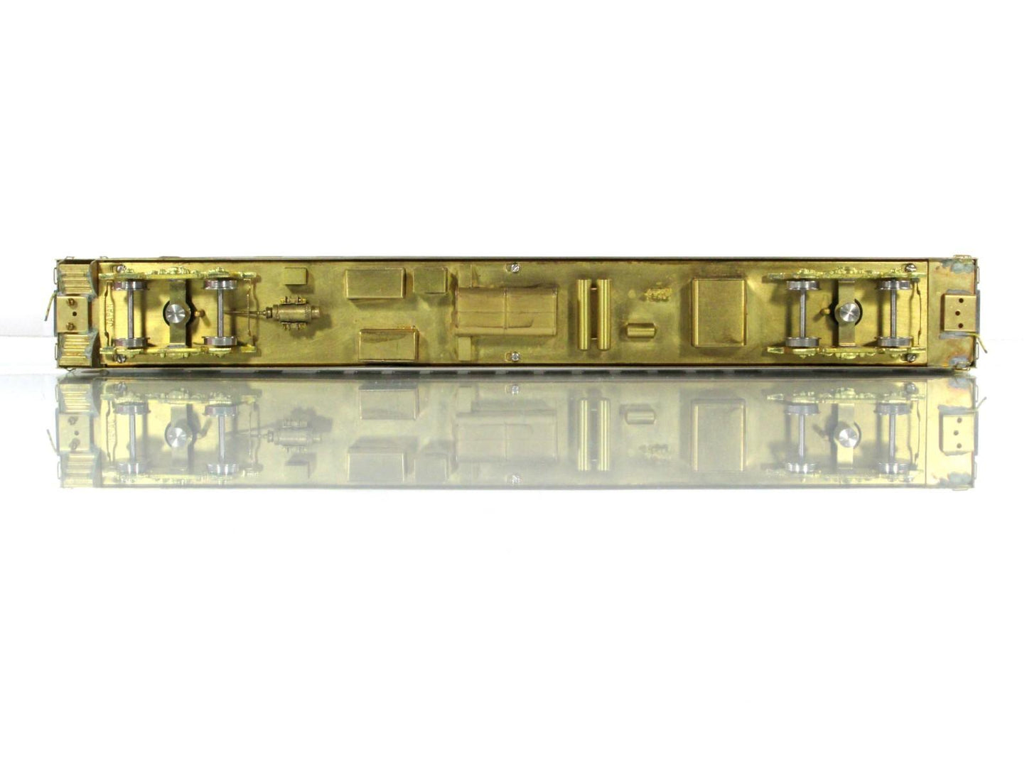 HO Scale BRASS ***MILWAUKEE ROAD*** Coach #655 --- by Palace - Knuckle Couplers