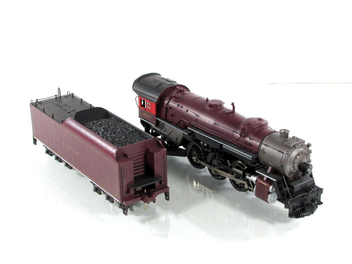 HO Scale ***CHICAGO & ALTON*** 4-6-2 H Pacific Steam Locomotive #5299 - IHC 5406