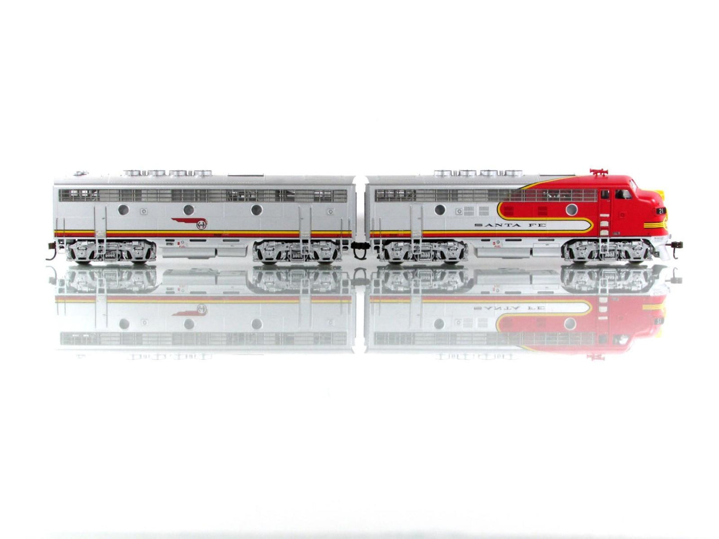 HO Scale ***SANTA FE*** F3A-F3B Locomotive Set #21 ---- Athearn G2507, DCC Ready