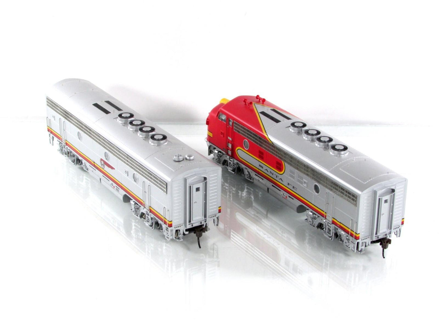 HO Scale ***SANTA FE*** F3A-F3B Locomotive Set #21 ---- Athearn G2507, DCC Ready