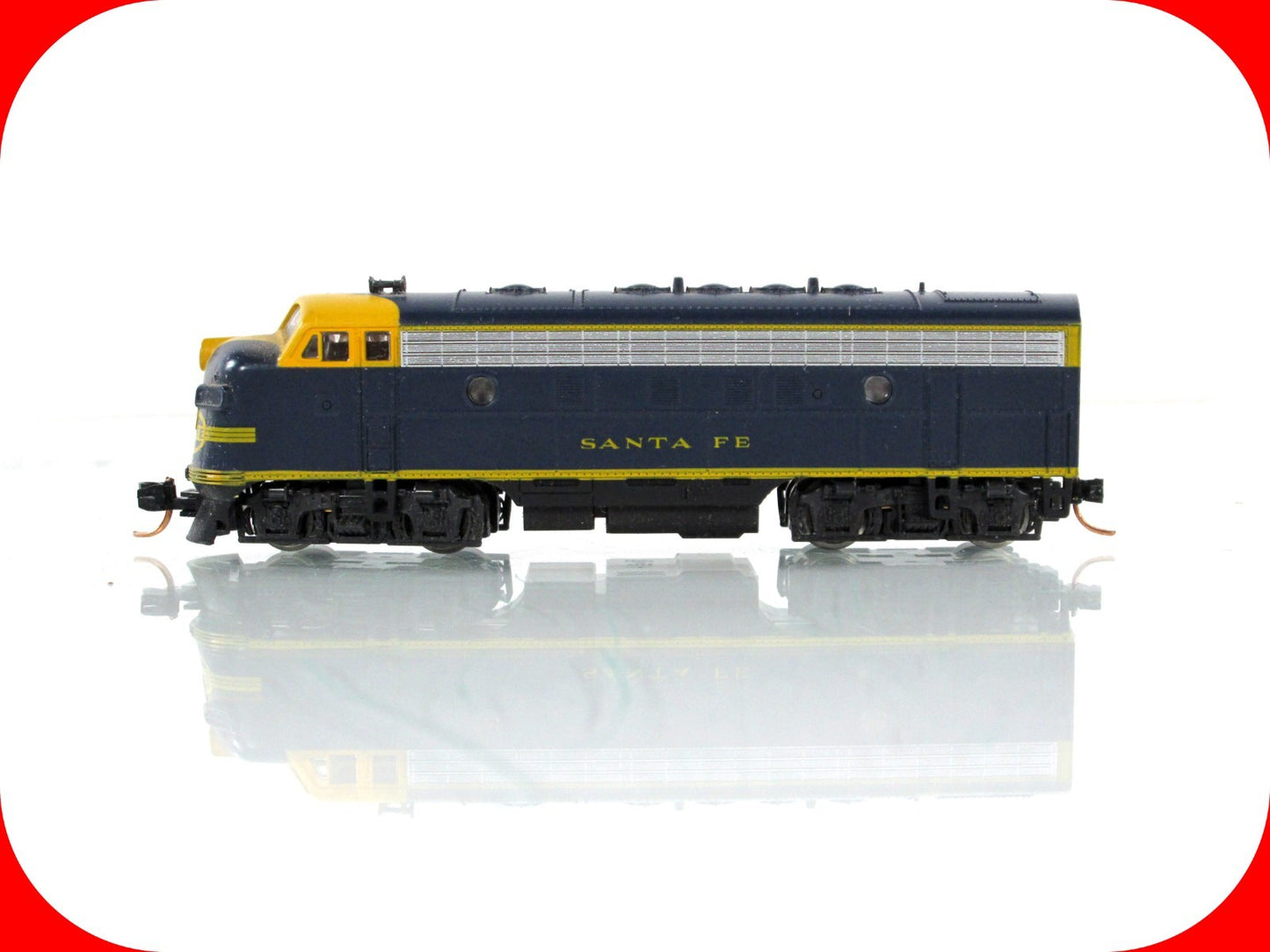 N Scale ***SANTA FE*** EMD F7A Freight Locomotive #235 - Kato 176-0402, MTL Cplr