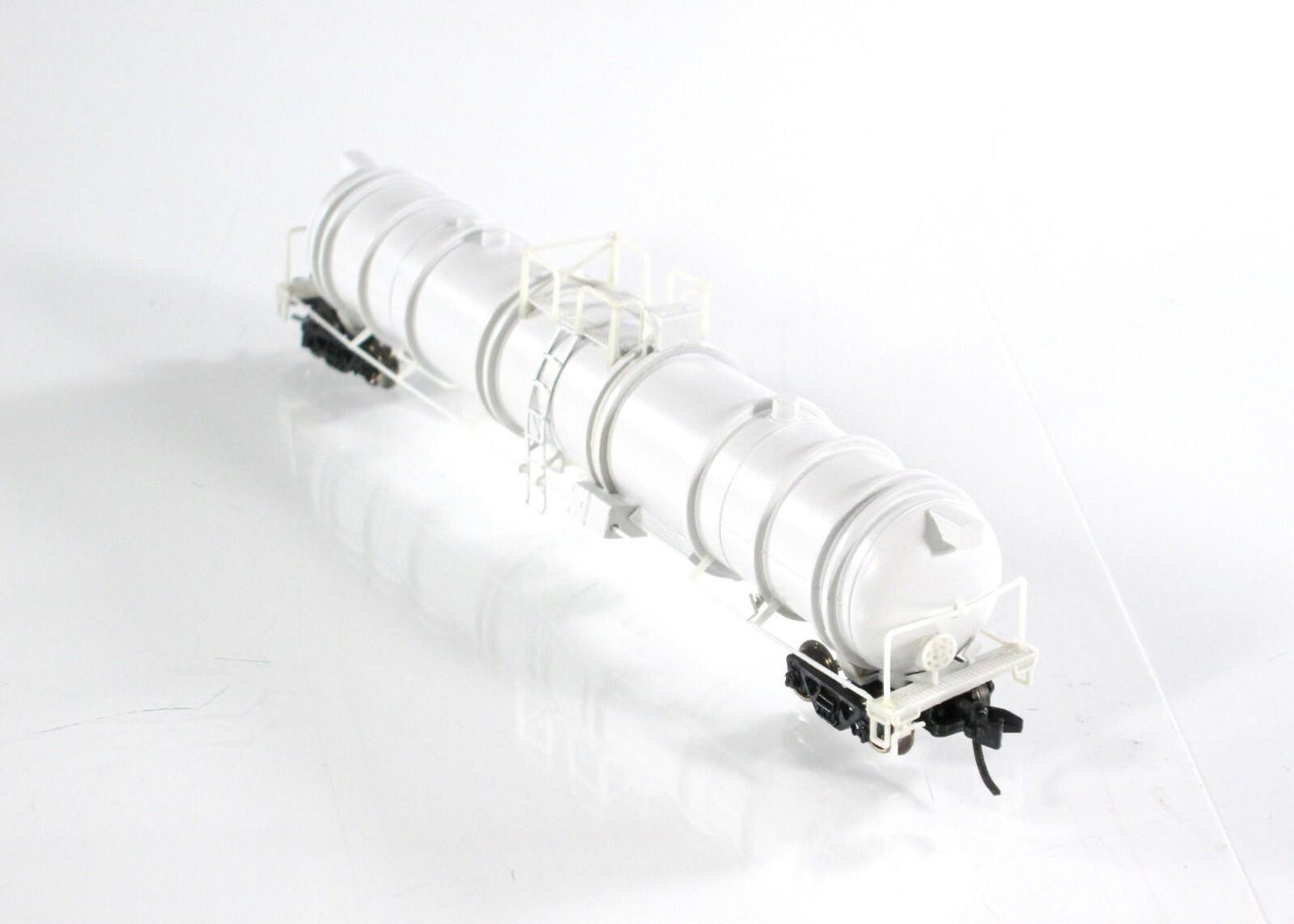N Scale ****CRYOGENIC**** Tank Car - Broadway Limited 3736 - *Excellent Details!
