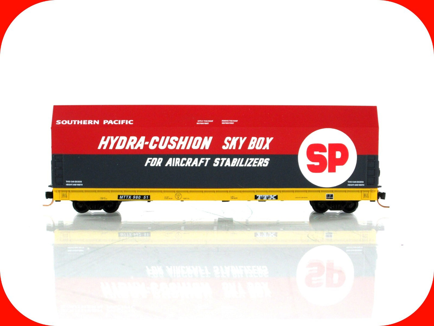 N Scale ***HYDRA-CUSHION SKYBOX*** on Flat Car, SP--TTX  98051 - LBF,  MTL Cplrs