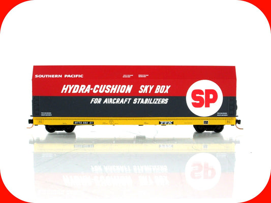 N Scale ***HYDRA-CUSHION SKYBOX*** on Flat Car, SP--TTX  98051 - LBF,  MTL Cplrs
