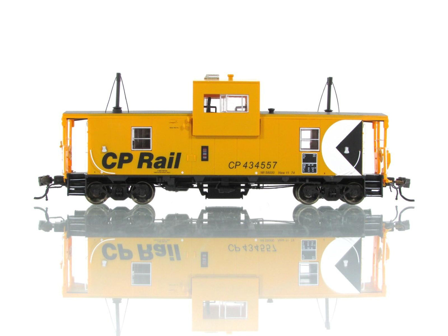 HO Scale **CANADIAN PACIFIC** Wide-Vision Caboose #434557 -Rapido 110010 *Lights