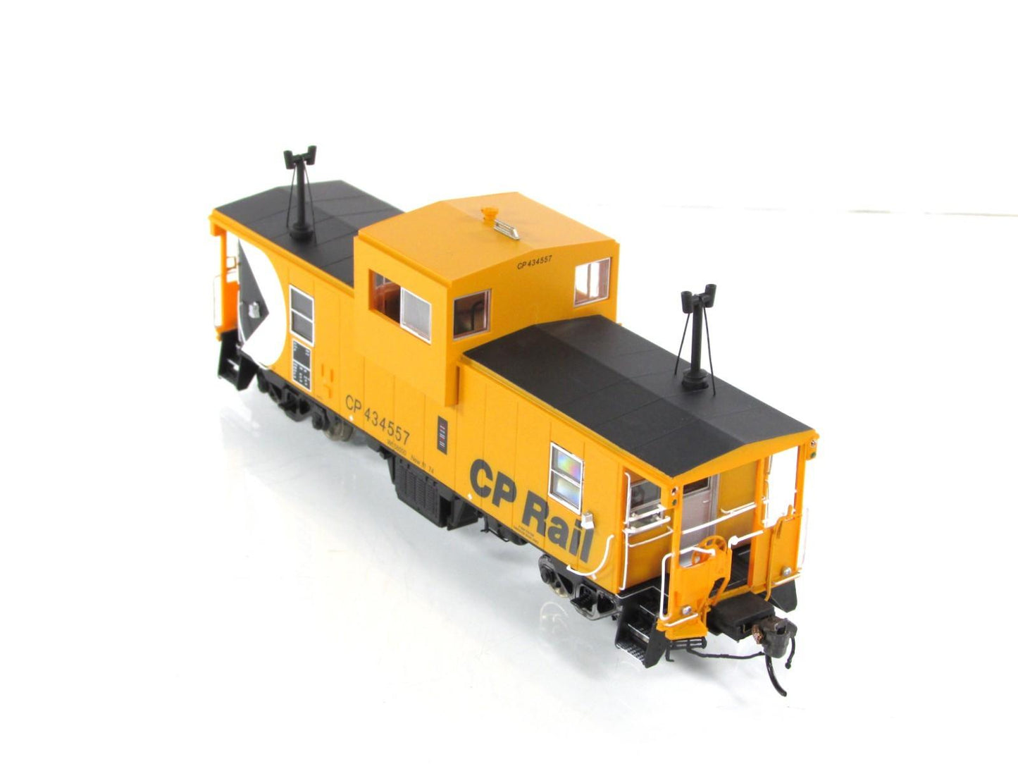 HO Scale **CANADIAN PACIFIC** Wide-Vision Caboose #434557 -Rapido 110010 *Lights
