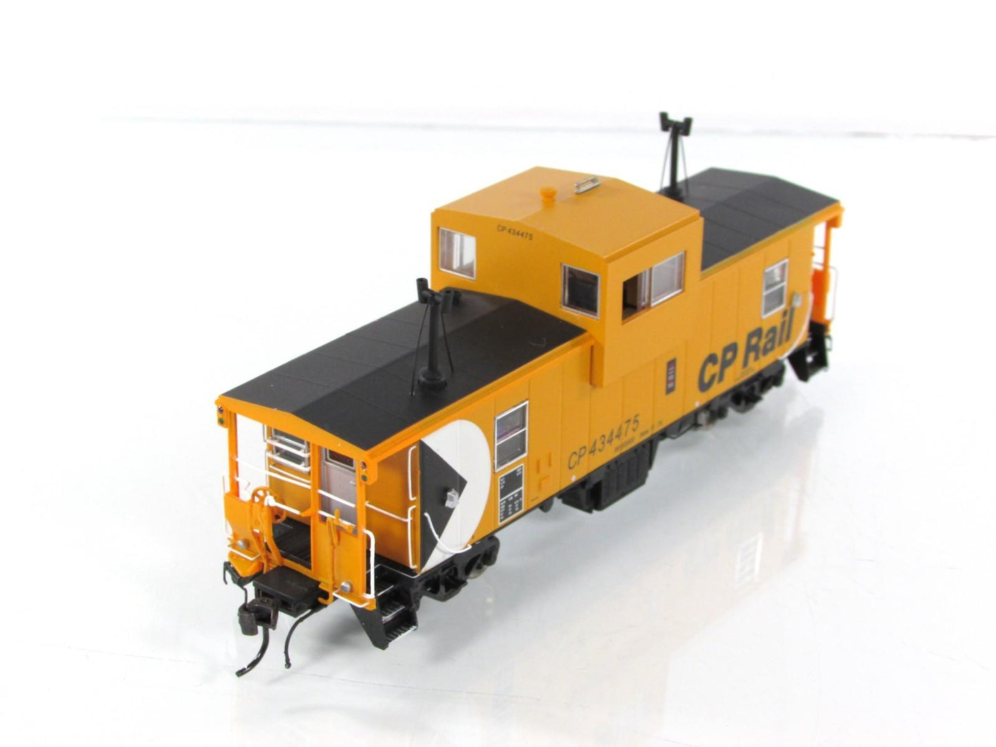 HO Scale **CANADIAN PACIFIC** Wide-Vision Caboose #434475 -Rapido 110001 *Lights