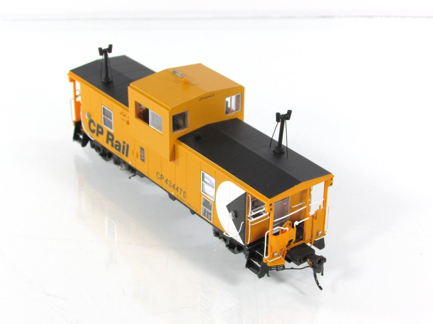 HO Scale **CANADIAN PACIFIC** Wide-Vision Caboose #434475 -Rapido 110001 *Lights