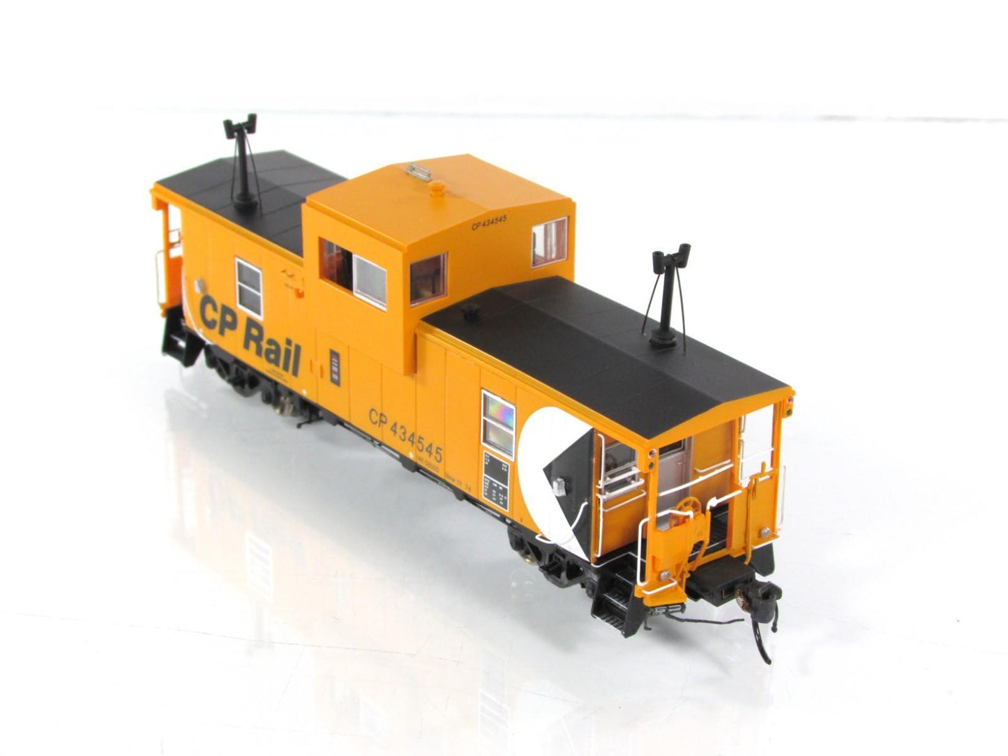 HO Scale **CANADIAN PACIFIC** Wide-Vision Caboose #434545 -Rapido 110009 *Lights