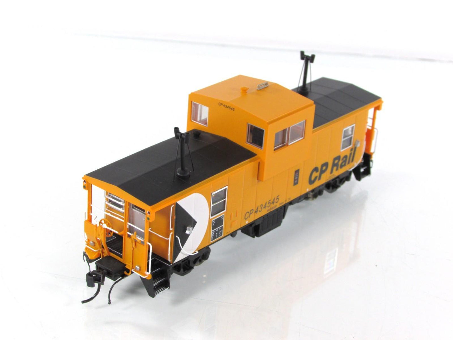 HO Scale **CANADIAN PACIFIC** Wide-Vision Caboose #434545 -Rapido 110009 *Lights