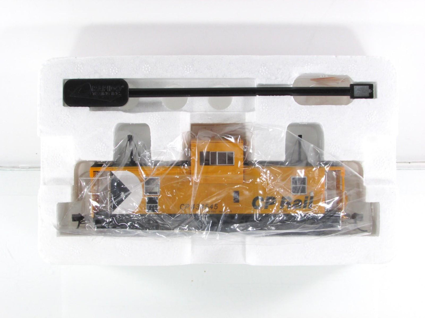 HO Scale **CANADIAN PACIFIC** Wide-Vision Caboose #434545 -Rapido 110009 *Lights