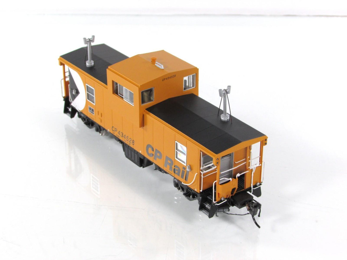HO Scale **CANADIAN PACIFIC** Wide-Vision Caboose #434528 -Rapido 110112 *Lights