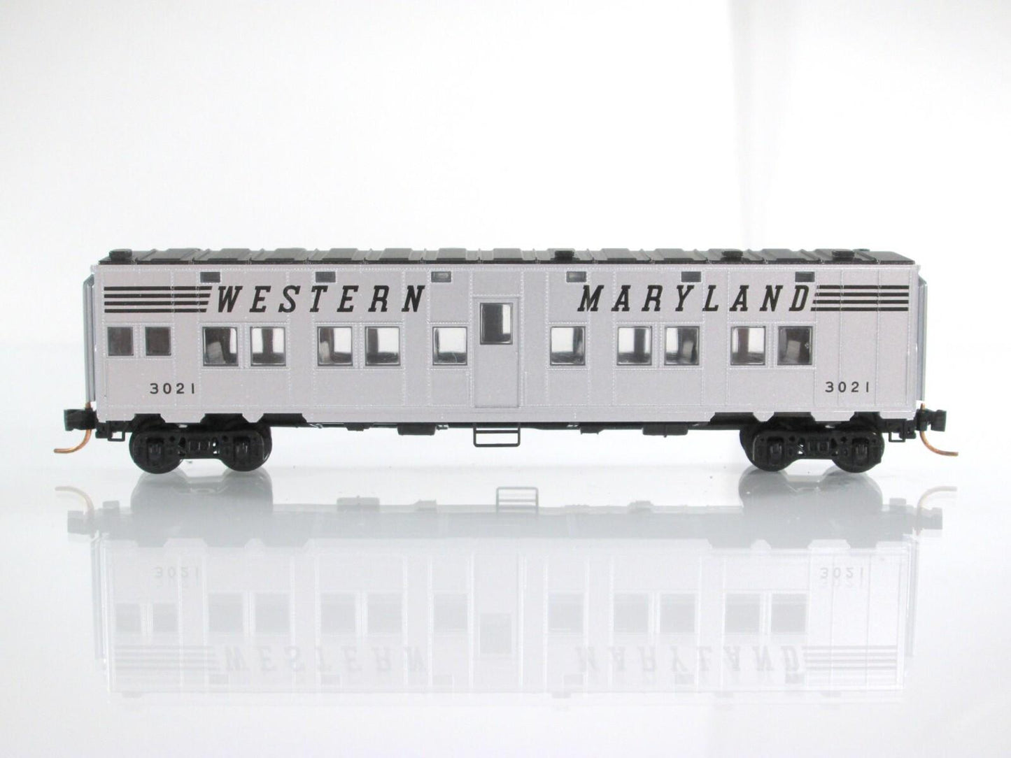 N Scale **WESTERN MARYLAND** 50' Troop Sleeper Car #3021 --Micro Trains 11600050
