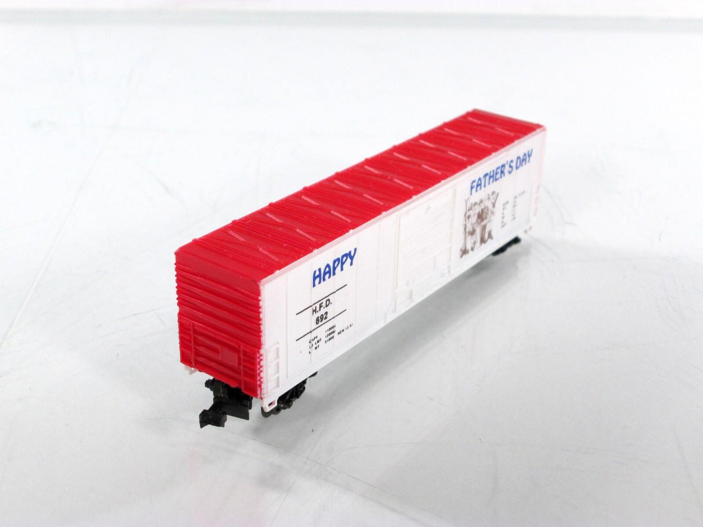 N Scale ***HAPPY FATHER'S DAY*** 50' *Sportsmen* Box Car -- Bev-Bel 2199 **RARE*