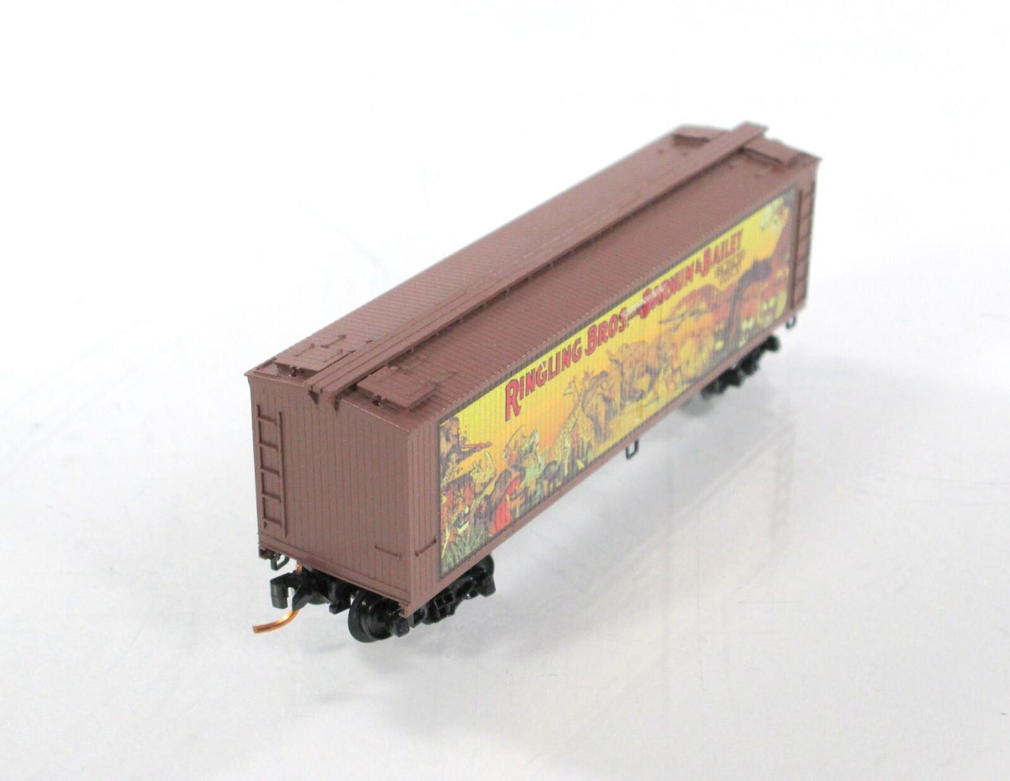 N Scale ***RINGLING CIRCUS*** Billboard Car #3 Box Car --- Micro Trains 04700403