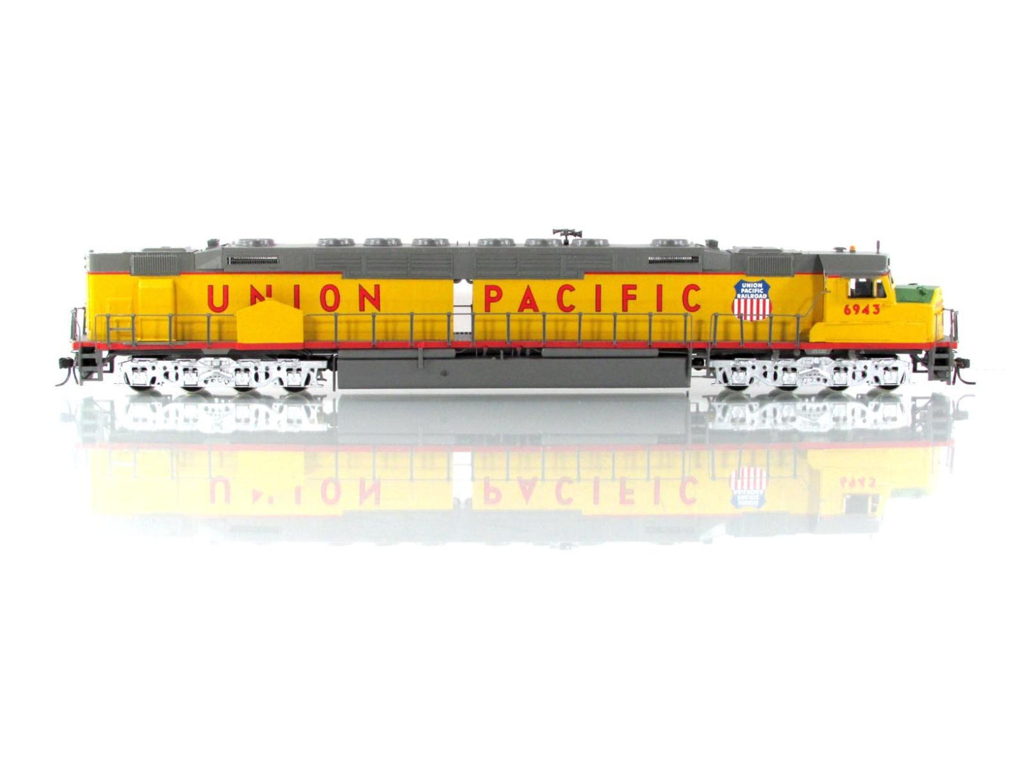 HO Scale BRASS **UNION PACIFIC** DD40AX Diesel #6943 -Overland 1837, Knuckle Cpl