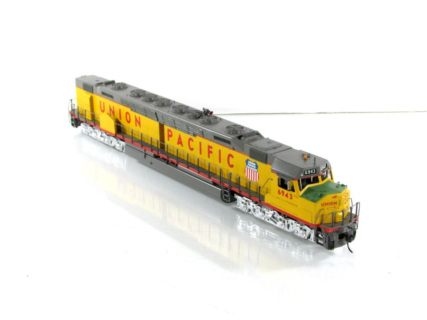 HO Scale BRASS **UNION PACIFIC** DD40AX Diesel #6943 -Overland 1837, Knuckle Cpl