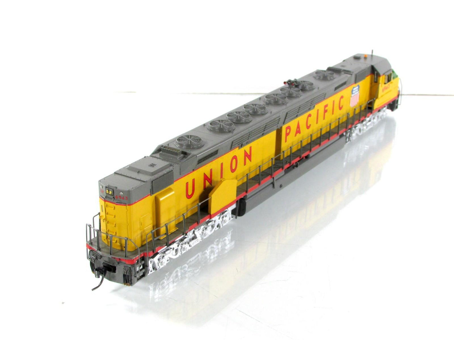 HO Scale BRASS **UNION PACIFIC** DD40AX Diesel #6943 -Overland 1837, Knuckle Cpl