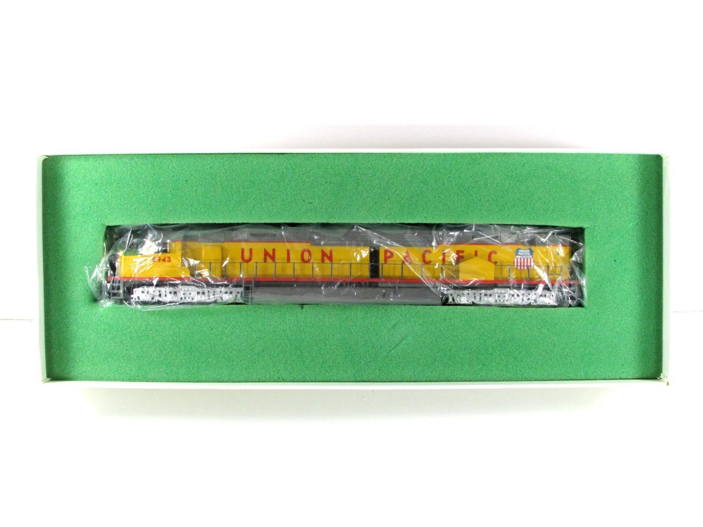 HO Scale BRASS **UNION PACIFIC** DD40AX Diesel #6943 -Overland 1837, Knuckle Cpl