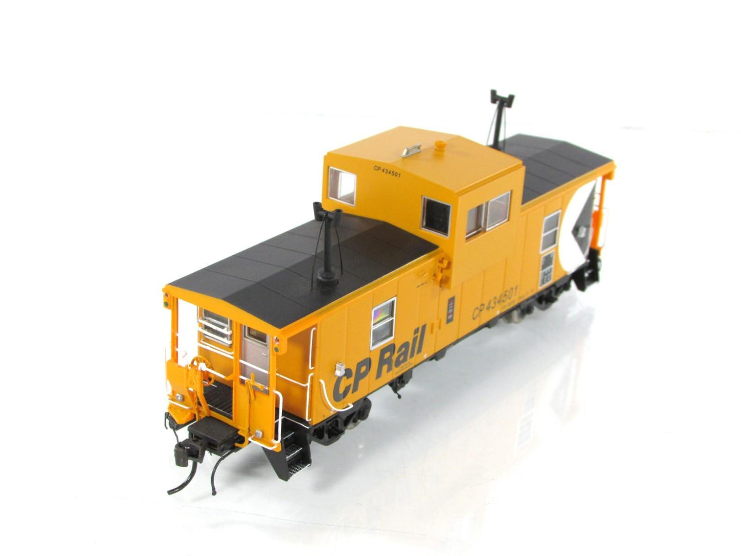 HO Scale **CANADIAN PACIFIC** Wide-Vision Caboose #434501 -Rapido 110005 *Lights
