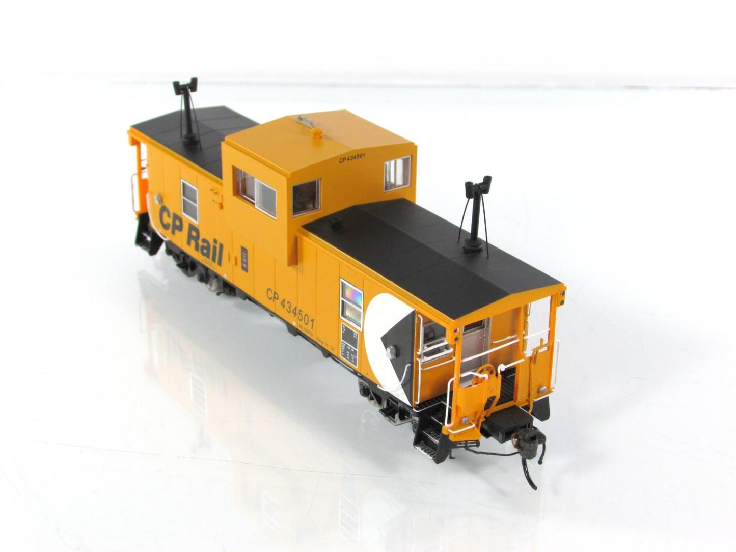 HO Scale **CANADIAN PACIFIC** Wide-Vision Caboose #434501 -Rapido 110005 *Lights