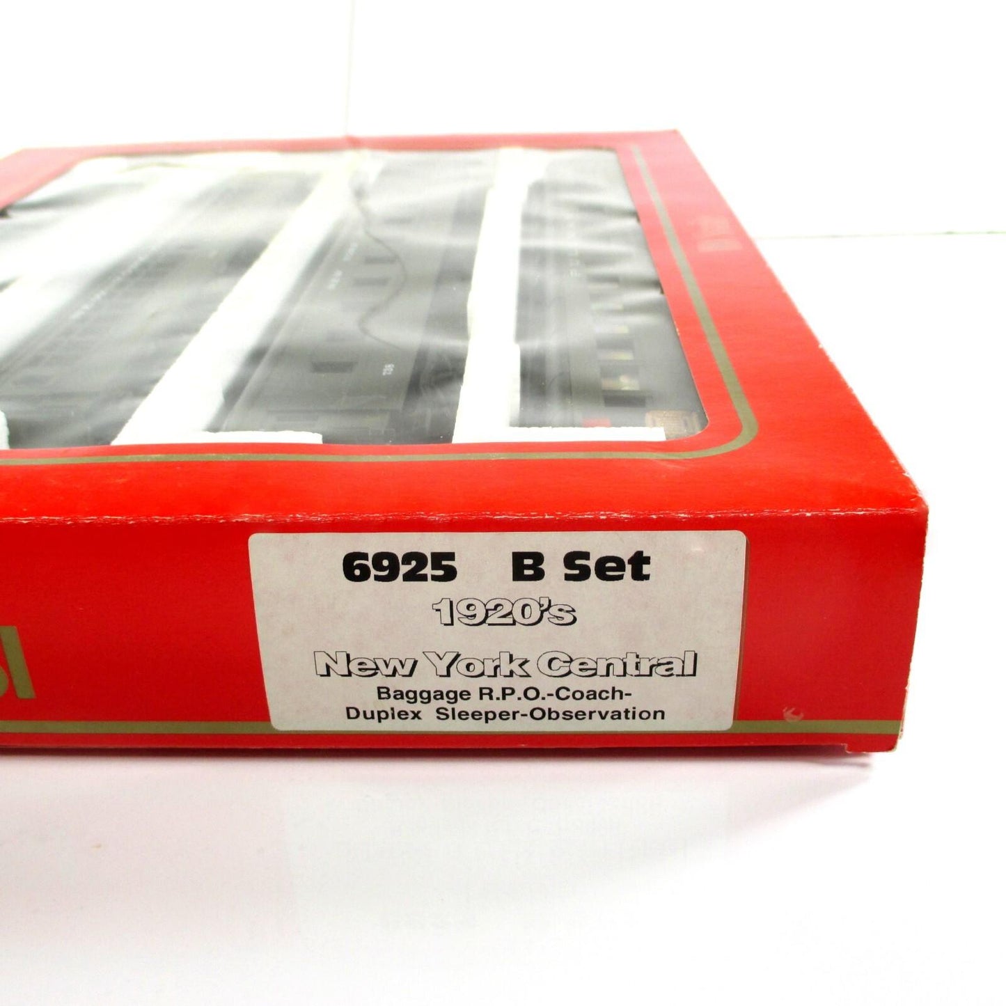 HO Scale NEW YORK CENTRAL 1920s Passenger 4-Car Set B, Interiors, Rivarossi 6925