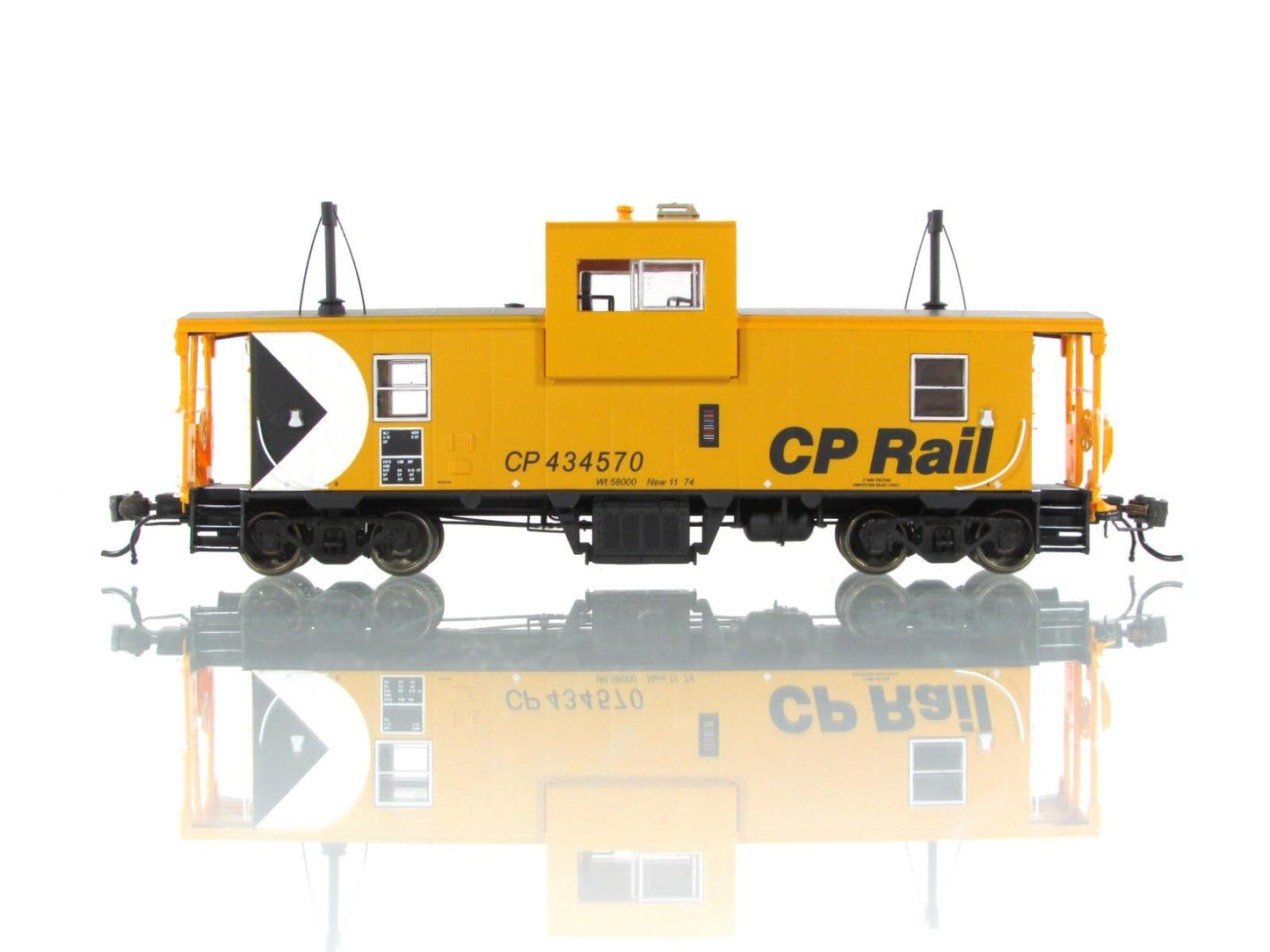 HO Scale **CANADIAN PACIFIC** Wide-Vision Caboose #434570 -Rapido 110012 *Lights