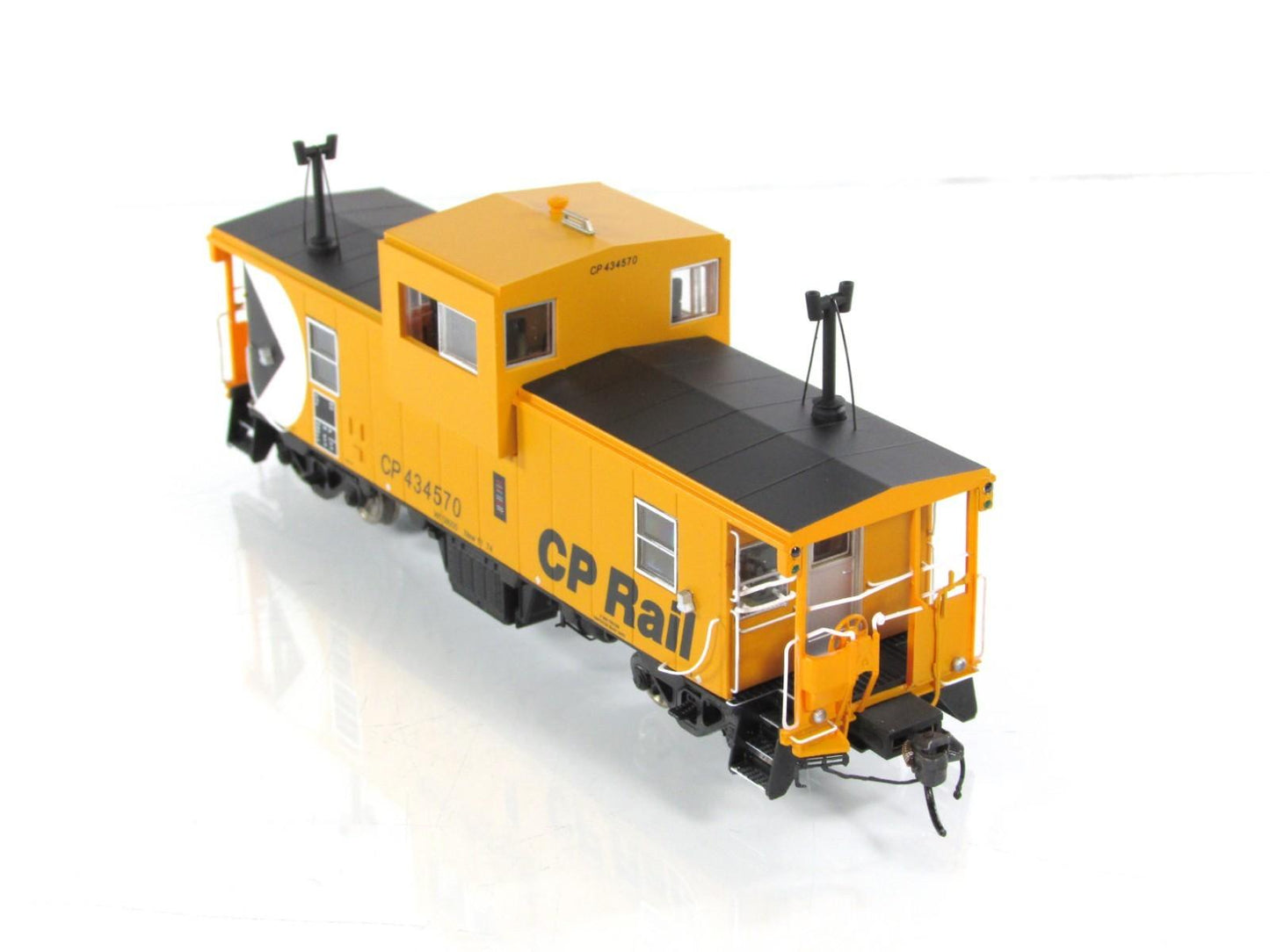 HO Scale **CANADIAN PACIFIC** Wide-Vision Caboose #434570 -Rapido 110012 *Lights