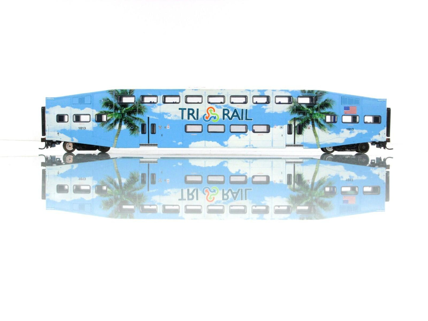HO Scale ***TRI RAIL*** Bombardier Commuter Coach #1013 --- Athearn 25727 **RARE