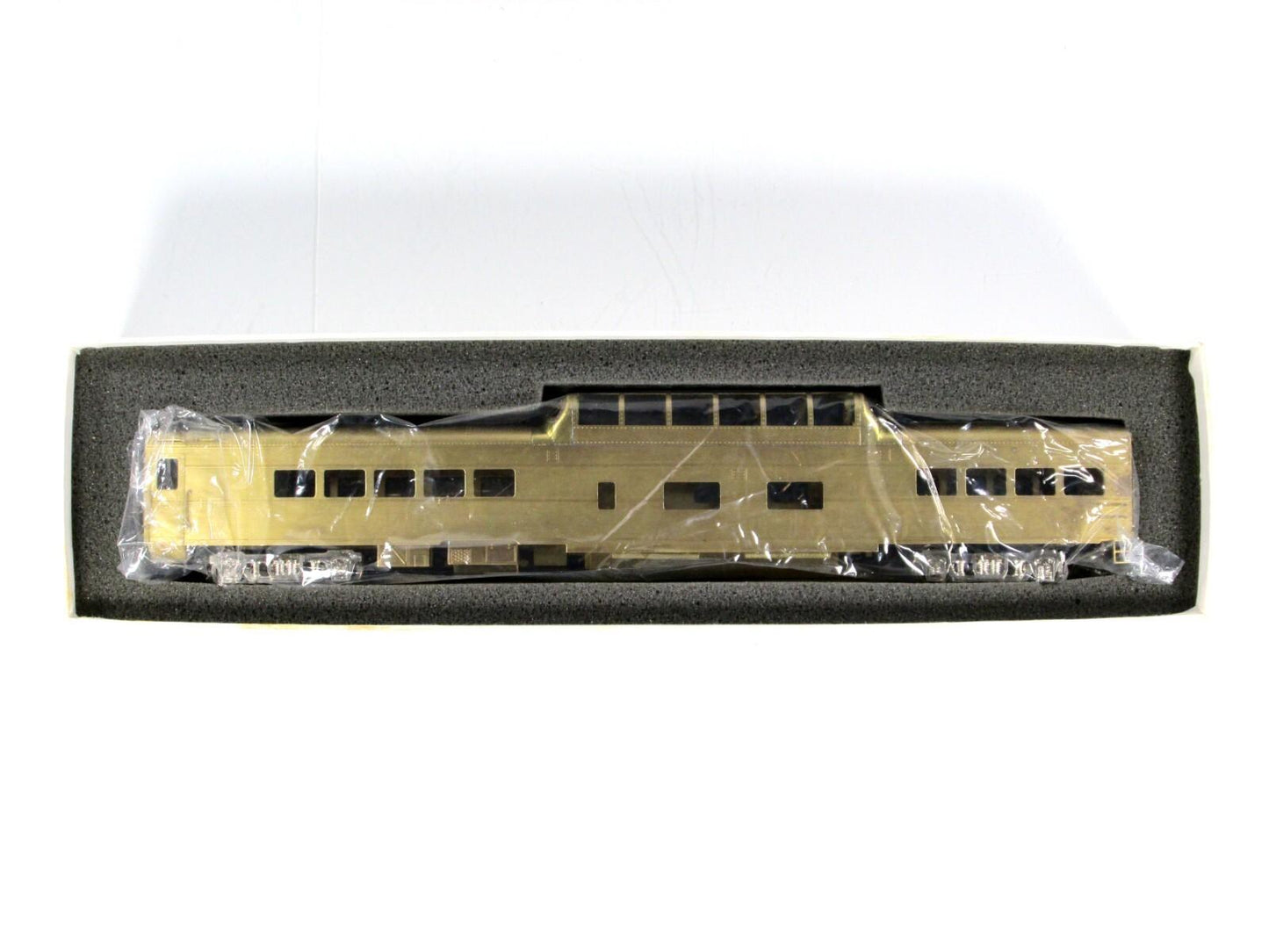 HO Scale BRASS ***UNION PACIFIC*** Dome-Chair Passenger Car #7000 - Soho 0466