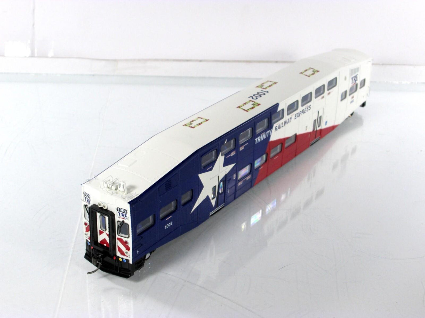 HO Scale **TRINITY RAILWAY EXPRESS** Bombardier Control Car #1002, Athearn 25515